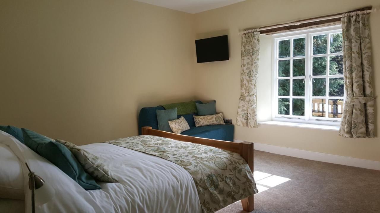 Pontyclerc Farm House Bed And Breakfast Ammanford Dış mekan fotoğraf