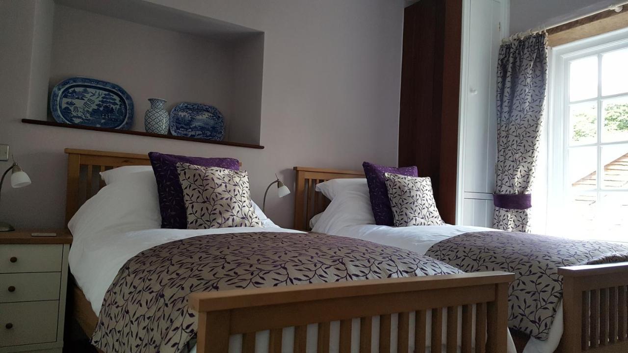 Pontyclerc Farm House Bed And Breakfast Ammanford Dış mekan fotoğraf