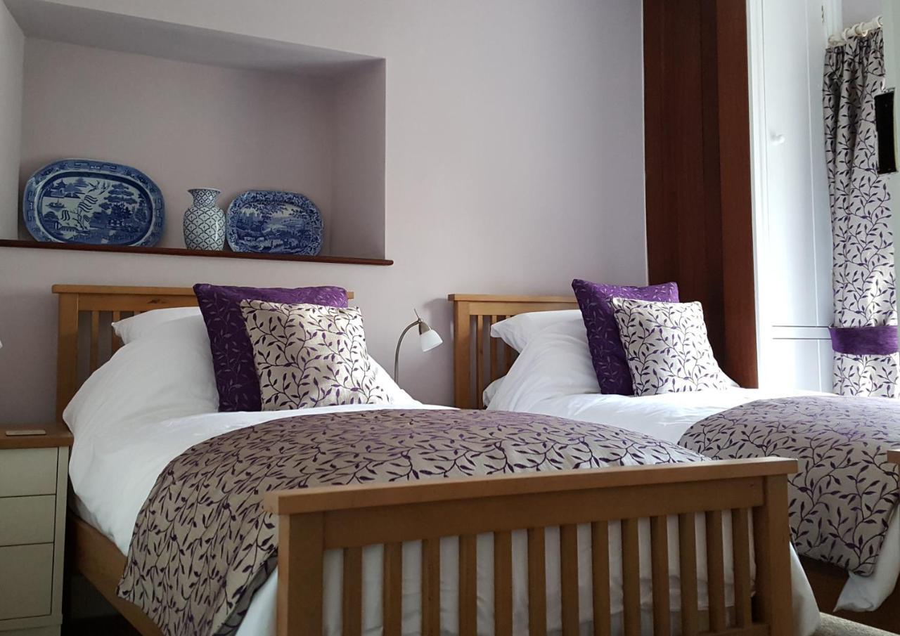Pontyclerc Farm House Bed And Breakfast Ammanford Dış mekan fotoğraf