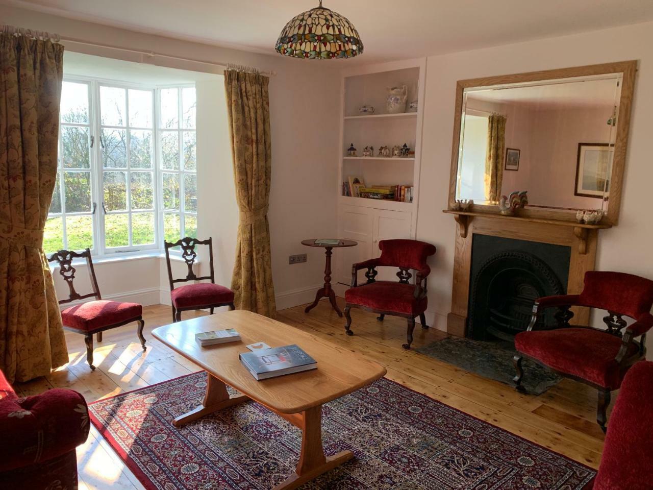 Pontyclerc Farm House Bed And Breakfast Ammanford Dış mekan fotoğraf