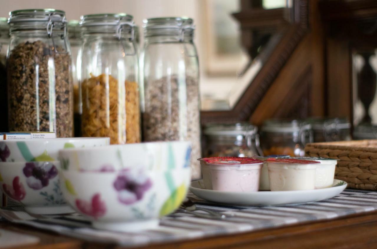 Pontyclerc Farm House Bed And Breakfast Ammanford Dış mekan fotoğraf