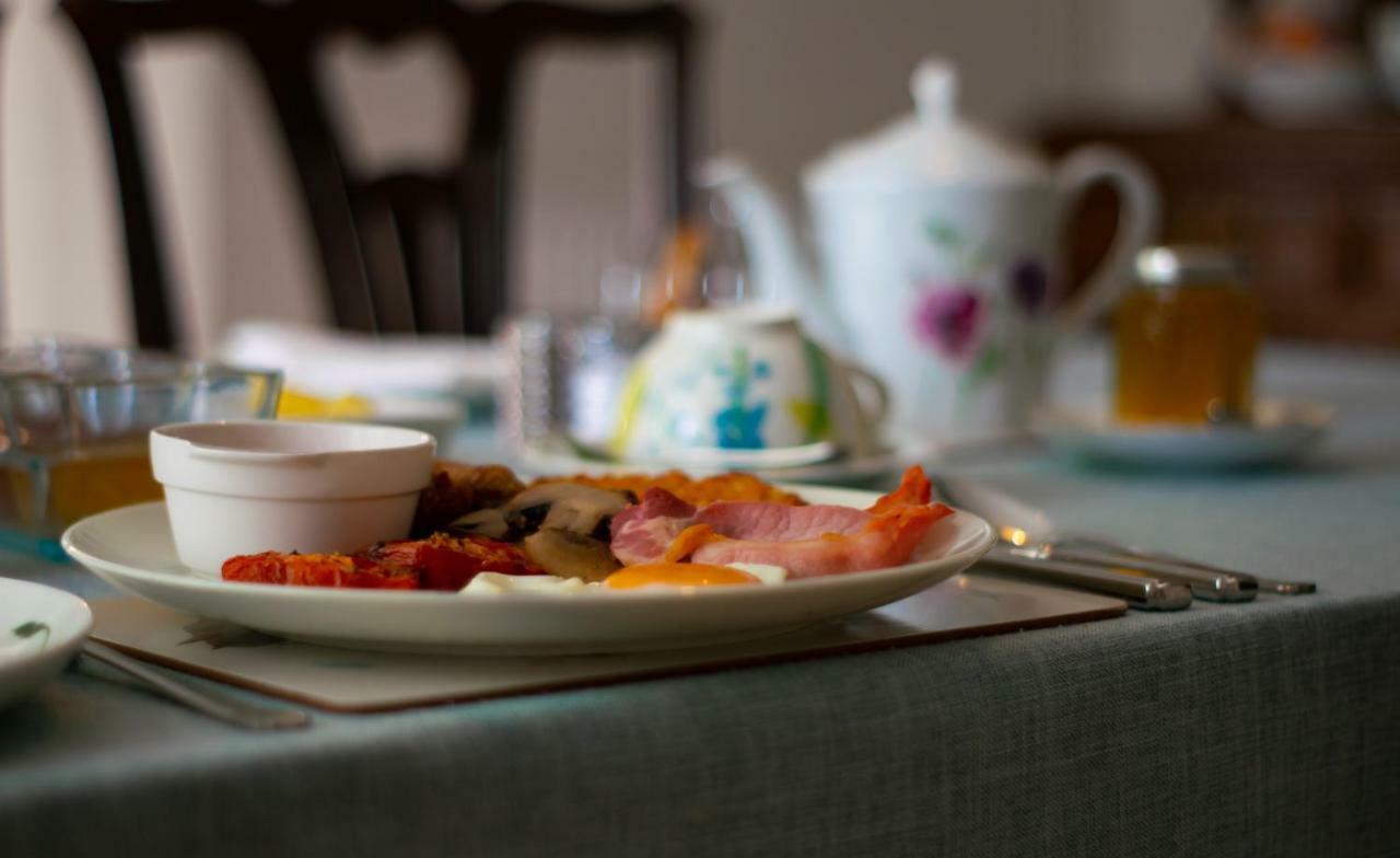 Pontyclerc Farm House Bed And Breakfast Ammanford Dış mekan fotoğraf